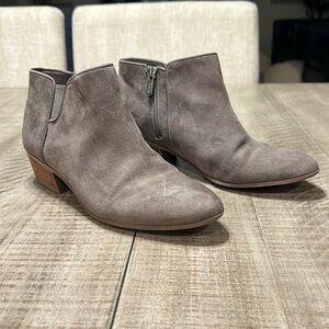 CIRCUS SAM EDELMAN Preston Chelsea Ankle Bootie Boots in Gray WOMEN'S Size 8